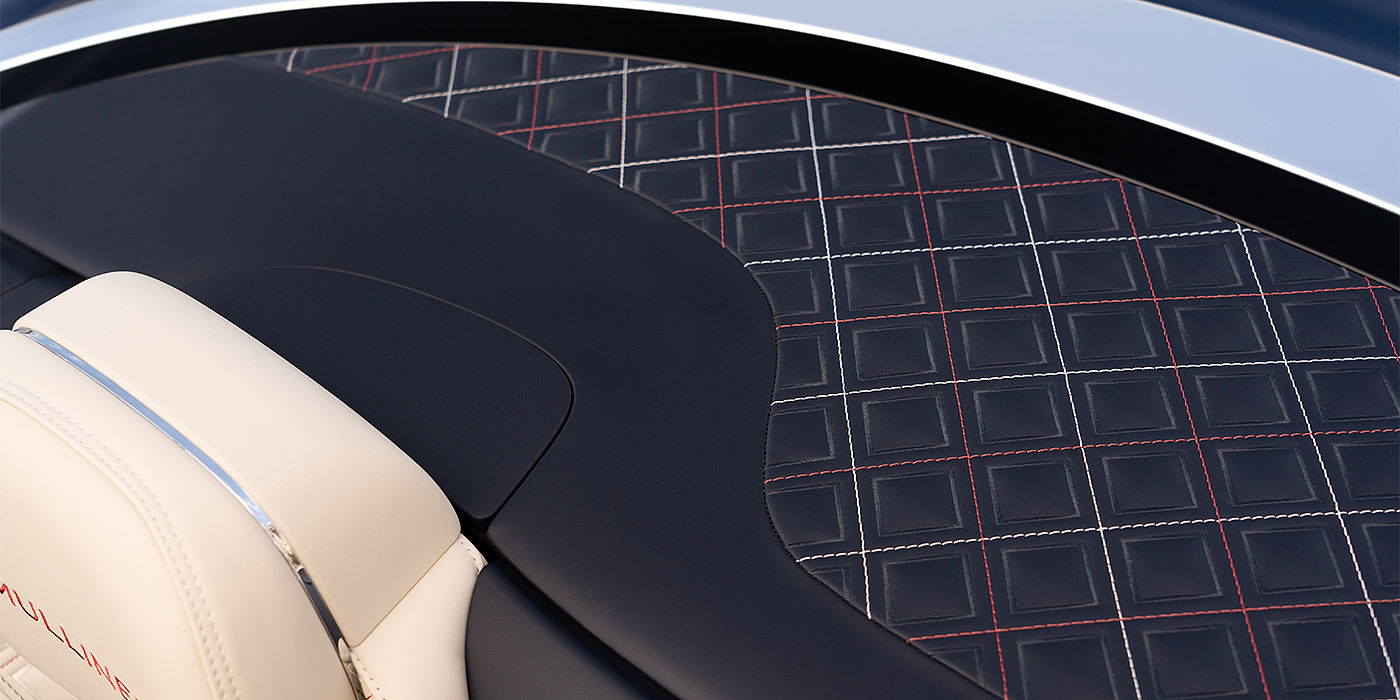 Bentley Leicester Bentley Continental GTC Mulliner convertible seat and cross stitched tonneau cover