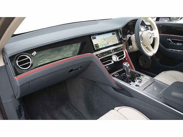 1:Bentley Flying Spur Mulliner V8 Hybrid, Saloon, Silver Tempest, Bentley Leicester