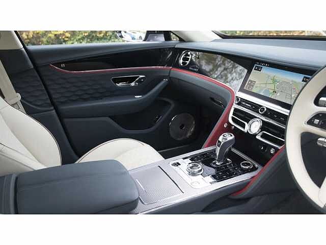 13:Bentley Flying Spur Mulliner V8 Hybrid, Saloon, Silver Tempest, Bentley Leicester